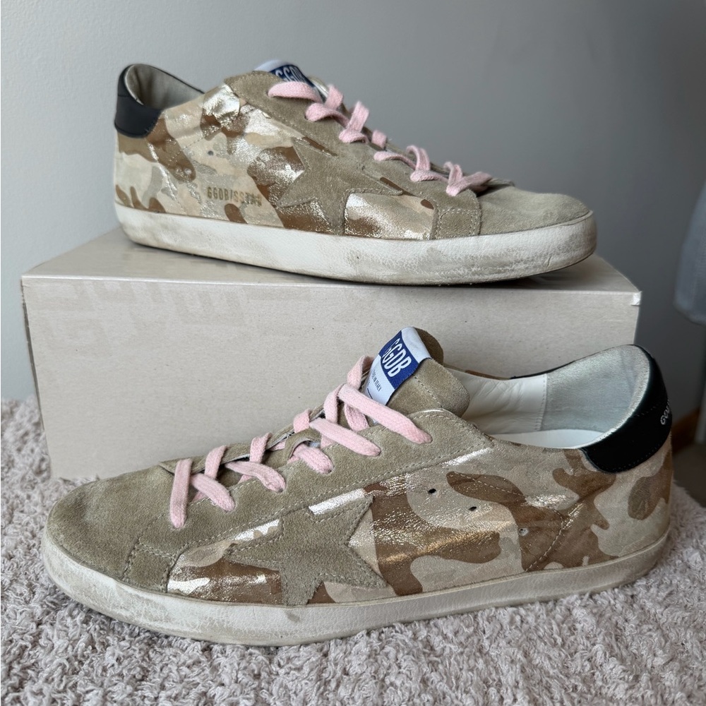 Size 41 Golden Goose Camo Superstar Sneakers Beige & Tan Metallic Barely Worn